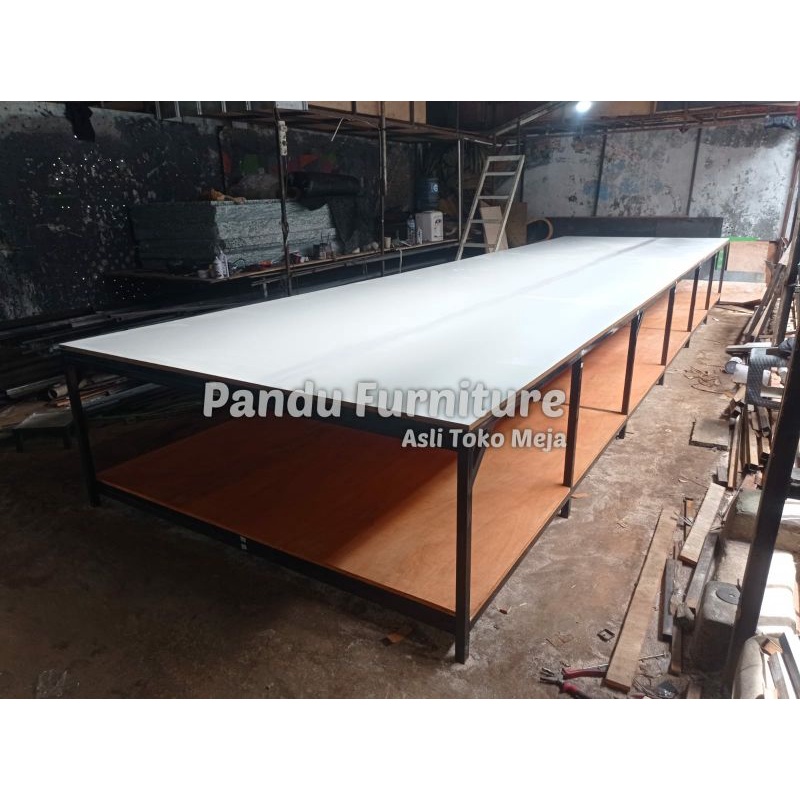 Meja Potong Kain Konveksi Model Bongkar Pasang