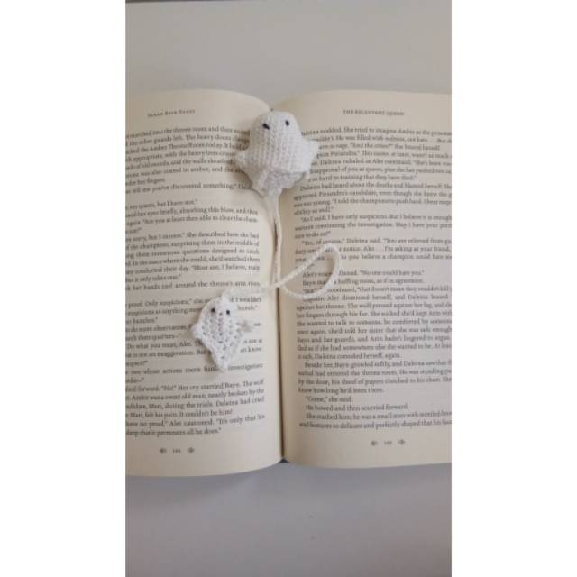 

Crochet bookmark ghost/ rajutan bookmark hantu