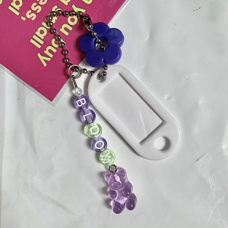 

(SAMPLE SALE) GUMMY TAG CHARM