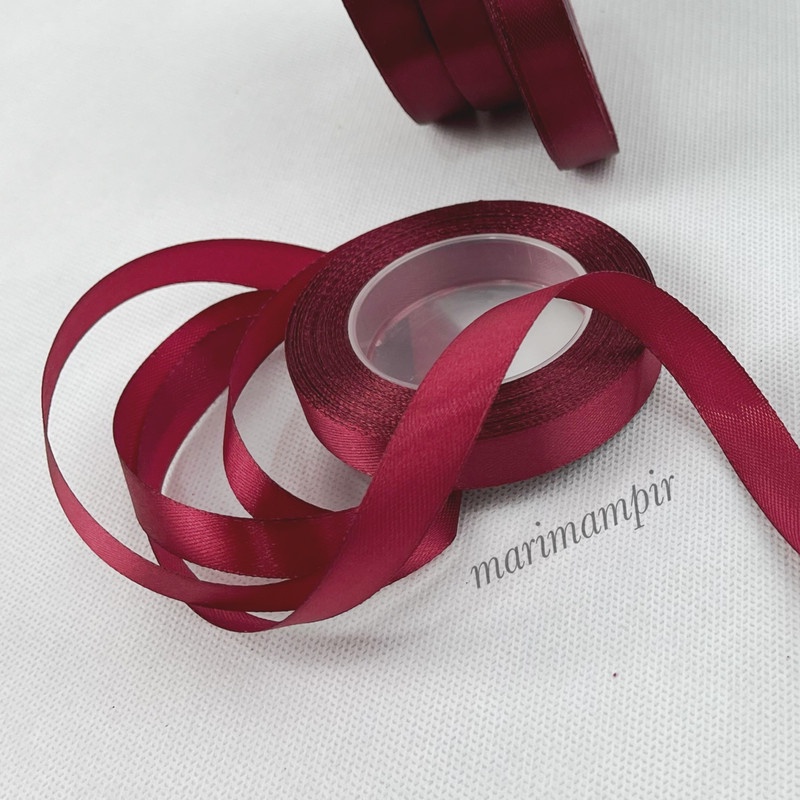 

PITA SATIN KAIN 1/2 INCI 12 MM WARNA MAROON #037