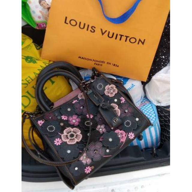 Authentic Original factory outlet Coach rogue tea rose pink preloved ukuran 25