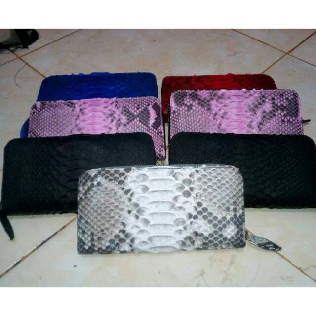 Dompet kulit ular