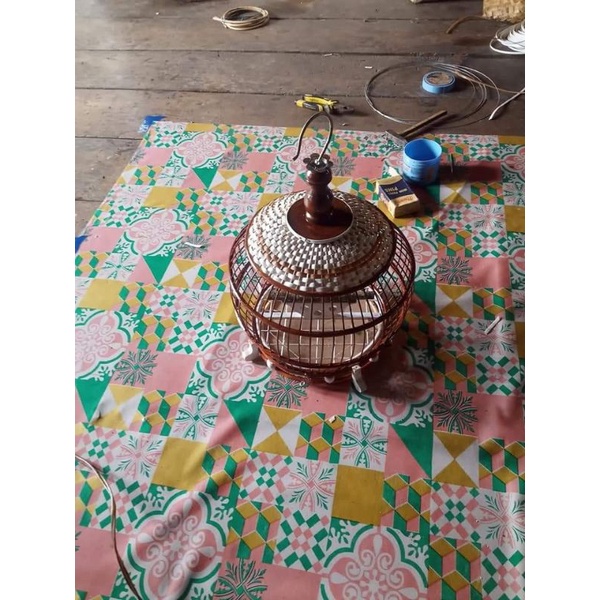 SANGKAR MINION PERKUTUT