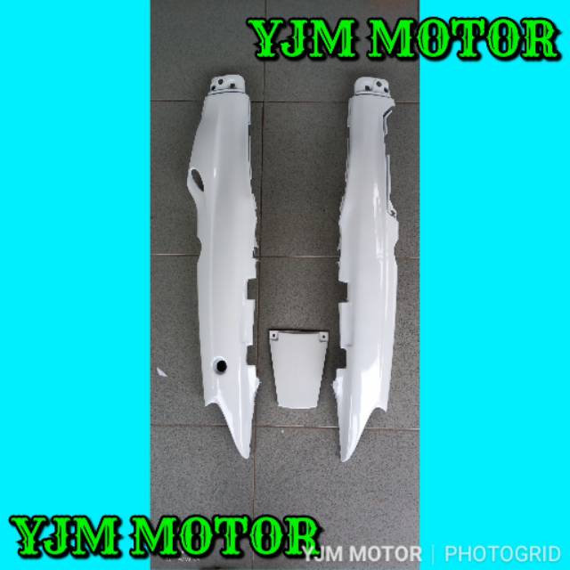 Jual body samping Yamaha Vega lama putih sparepart motor