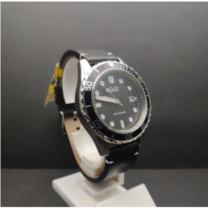 [COD] JAM TANGAN PRIA Q&Q QnQ QQ ANALOG STRAP KULIT HITAM A172J332Y ORIGINAL KEREN GARANSI KADO NEW