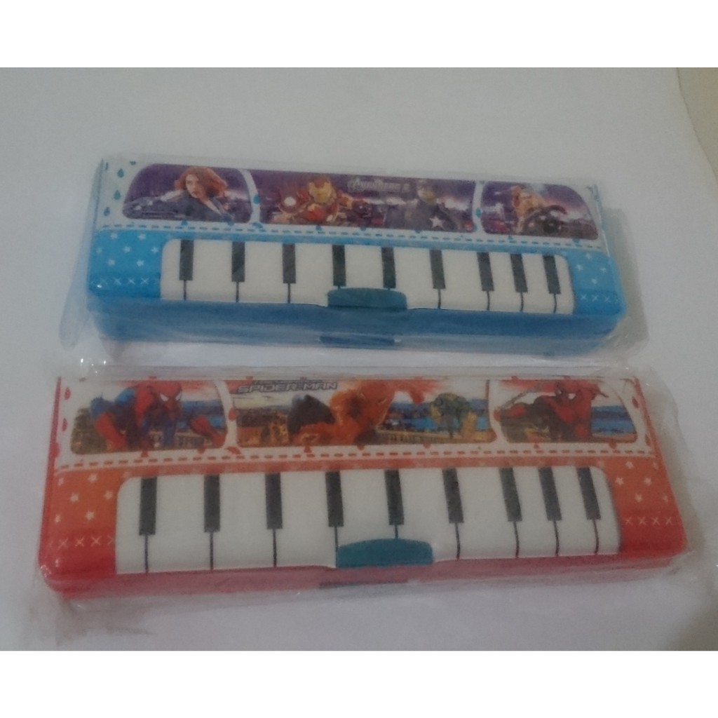 

Tempat Pensil Magnet Piano