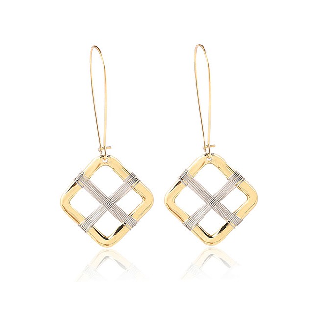 LRC Anting Gantung Fashion Alloy Hand Wrapped Geometric Earrings D96507