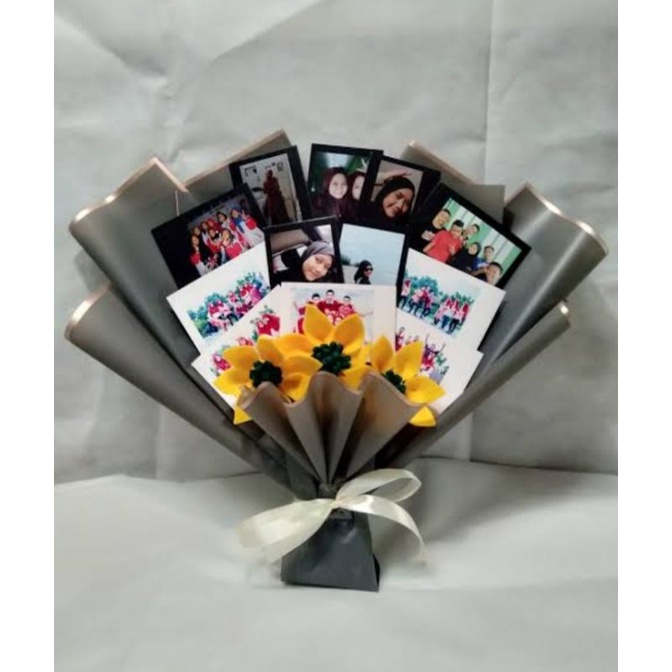

Buket Isi 10 Foto Polaroid