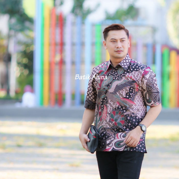 Batik Pria Lengan Pendek Premium Modern Baju Batik Pria Lengan Pendek Semi Sutera Hem Laki Laki Sutra Ukuran Regular Asli Pekalongan Berkualitas Terviral 2022 Paling Halus Dijamin Tidak Luntur FASHION BATIK ALUNA