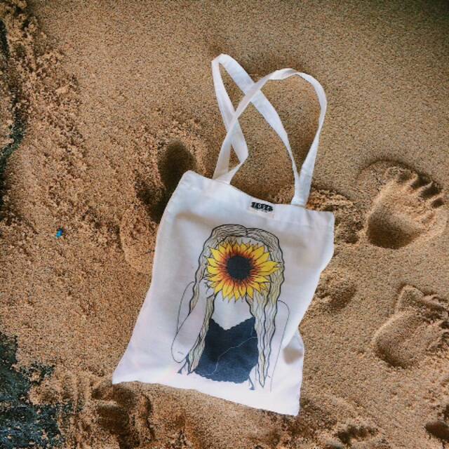 

Tas sekolah kuliah tote bag lukis cuatom sun flower / kado unik