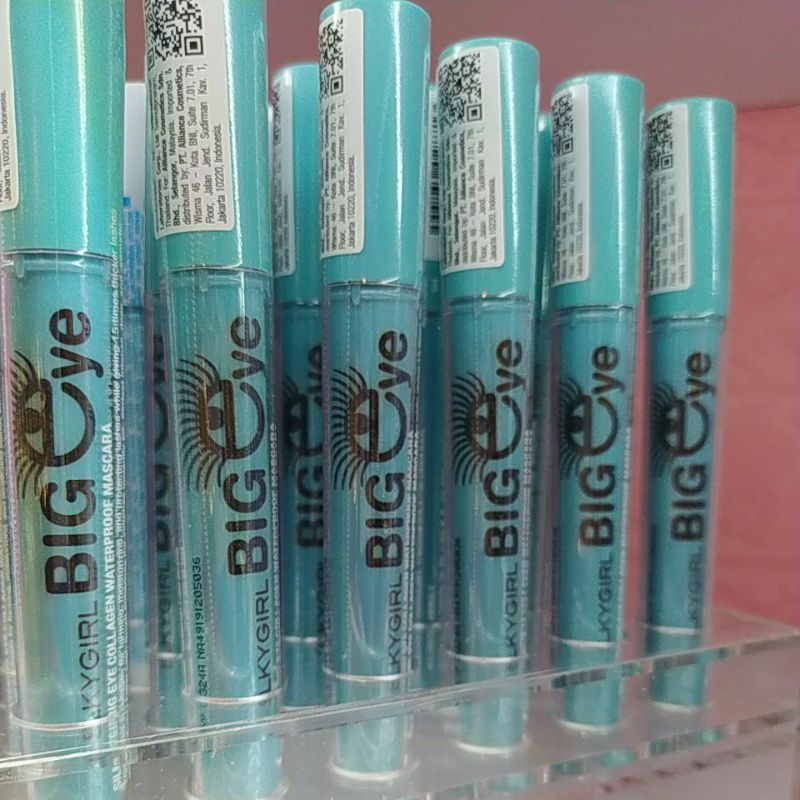 Silkygirl big eye collagen waterproof maskara silkygirl