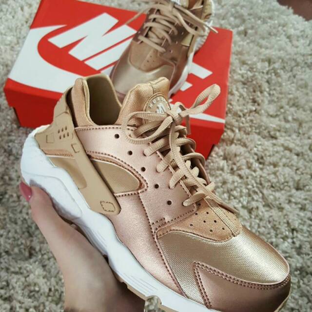 nike women's air huarache rose gold