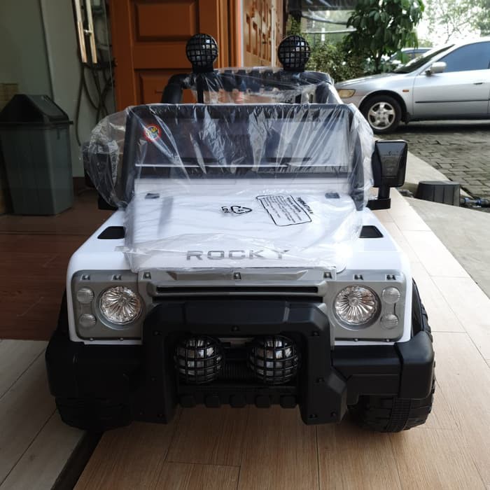 Mobil aki Jeep SHPToys Rocky 5008 volta accu charge anak cowok Makassar