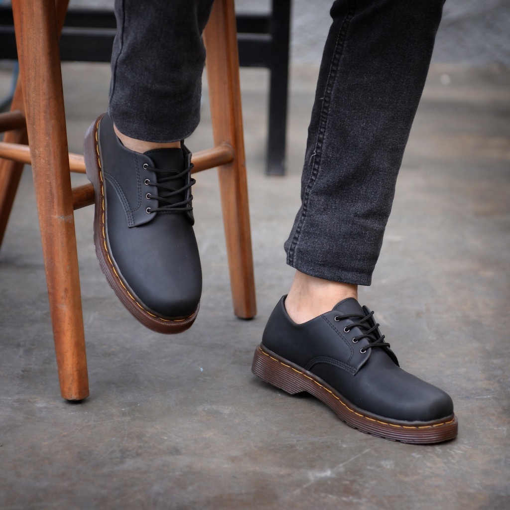 RIONZ x ROBEN BLACK SERIES - Sepatu Formal Pria Casual Kantoran Nikahan Kulit Syntetis Asli Original Sepatu Pantofel Pria Resmi Formal Hitam Gaya Trendy Kasual Kantor Kuliah Pesta Nikah Kondangan Gereja Kerja PNS Guru Kekinian Terlaris Terbaru Murah