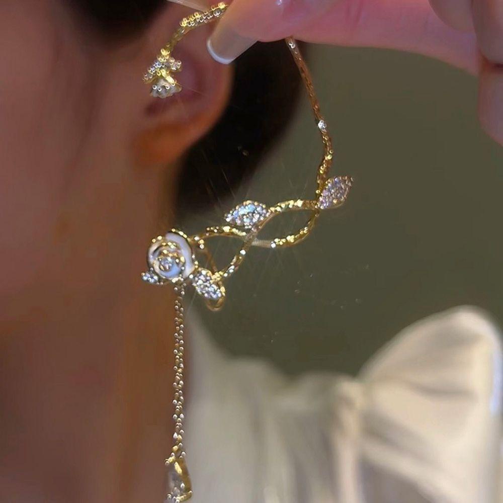 Mxbeauty Anting Klip Bunga Mawar Trendy 1pc Rantai Panjang Perempuan Tanpa Tindik Zirkon Gaya Korea Klip Telinga