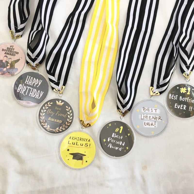 MEDALI AKRILIK HAMPERS UNIK KADO ULTAH WISUDA BEST MOM DLL MURAH!!!