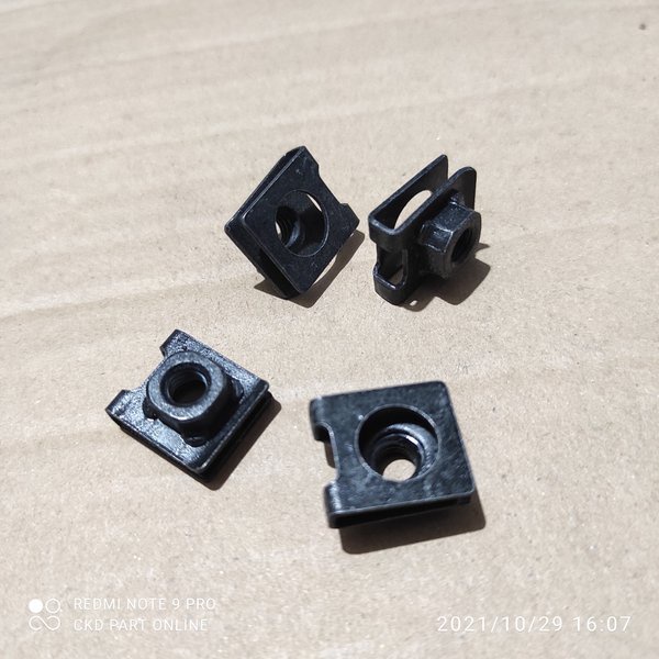 NUT CLIP M6 BAUT 10 MUR 10 MUR CLIP M6 MUR 10 MUR KLIP BAUT 10