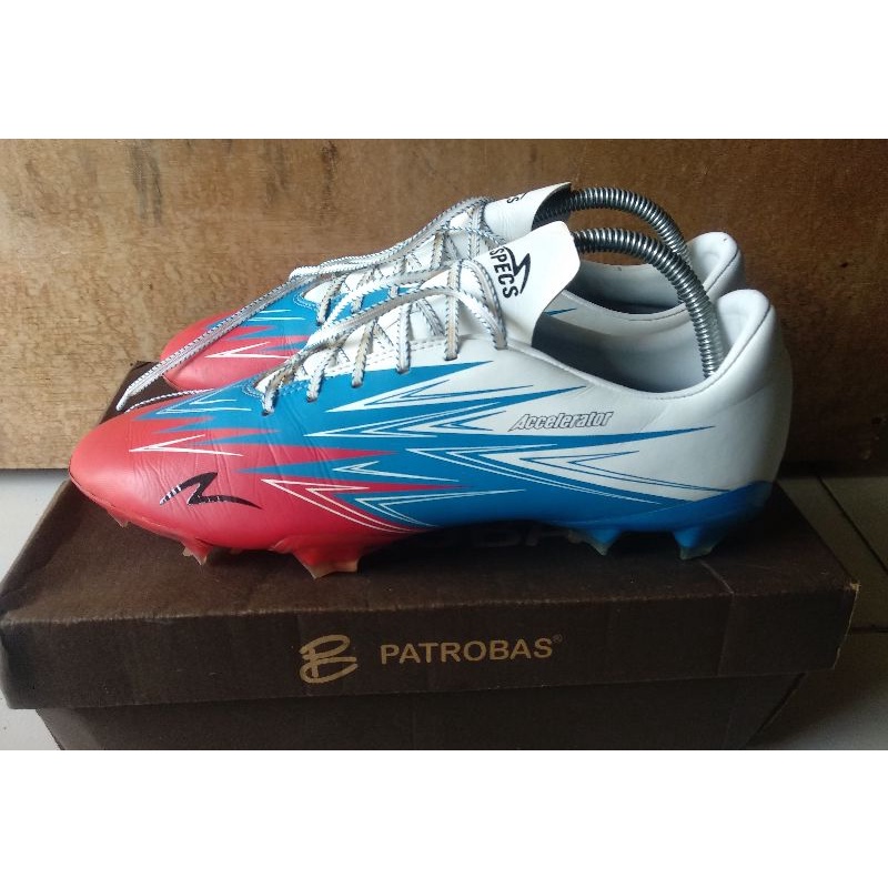 Sepatu bola specs lightspeed ls 3