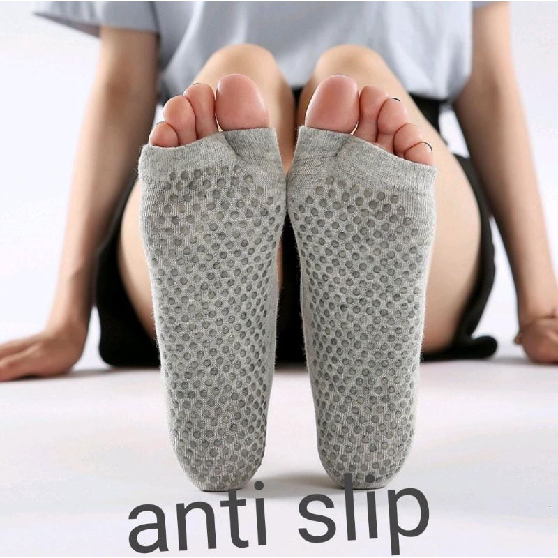 Laristerus79 KAOS KAKI YOGA pilates senam gym anti slip licin jari  jempol terbuka open finger socks