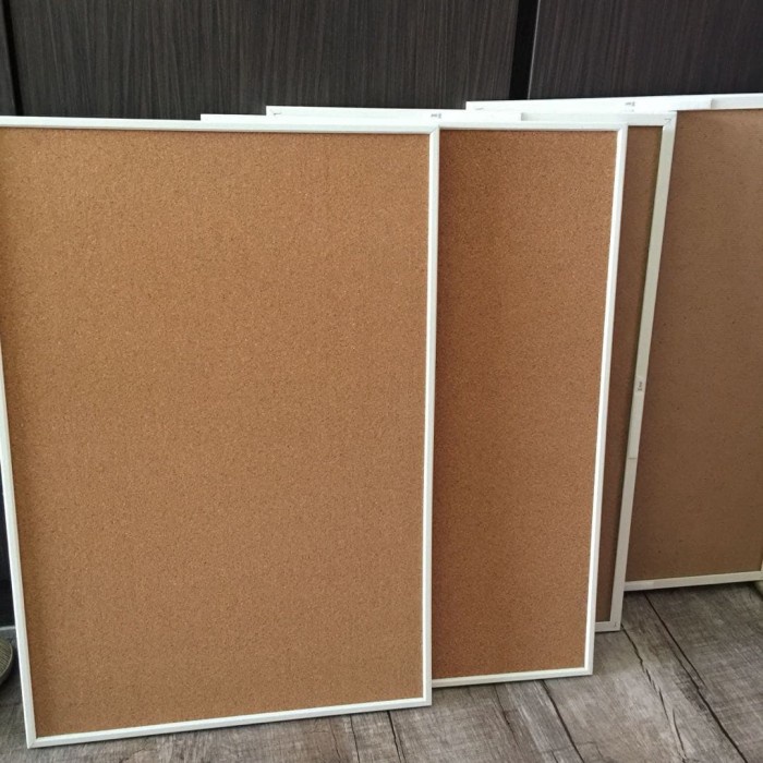 

(BISA COD) Cork Board ada Frame