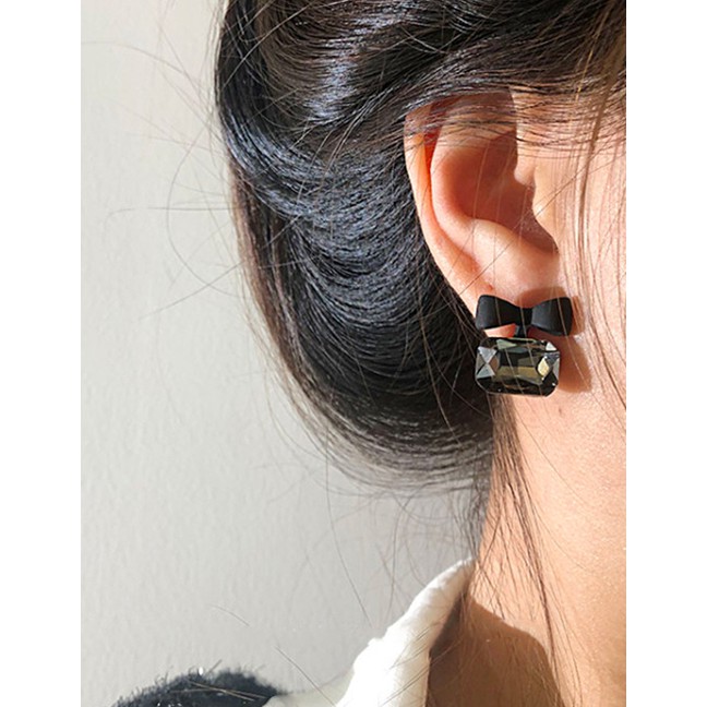 LRC Anting Tusuk Fashion Black Bow Crystal P82302