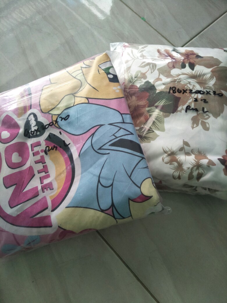 Sprei Resleting Abstrak 90x20