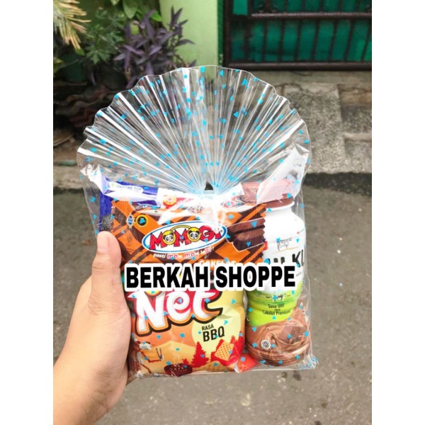 

PARCEL BINGKISAN SNACK CANTIK SUDAH DI KEMASAN