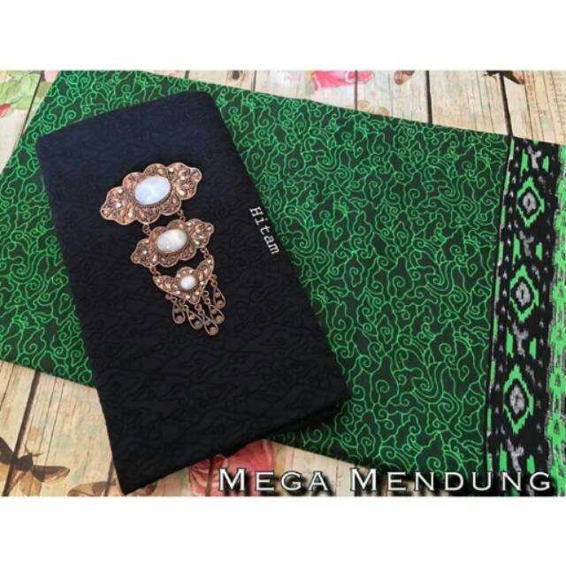 Kain batik mega mendung +embos bahan katun batik pekalongan