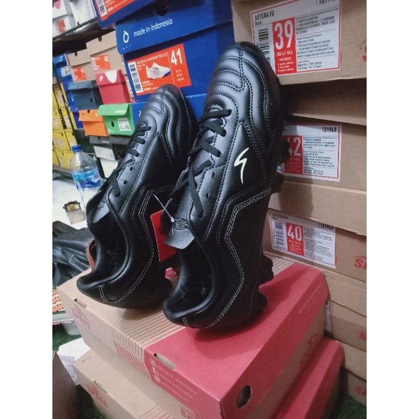 SEPATU BOLA SPECS ASTERA FG