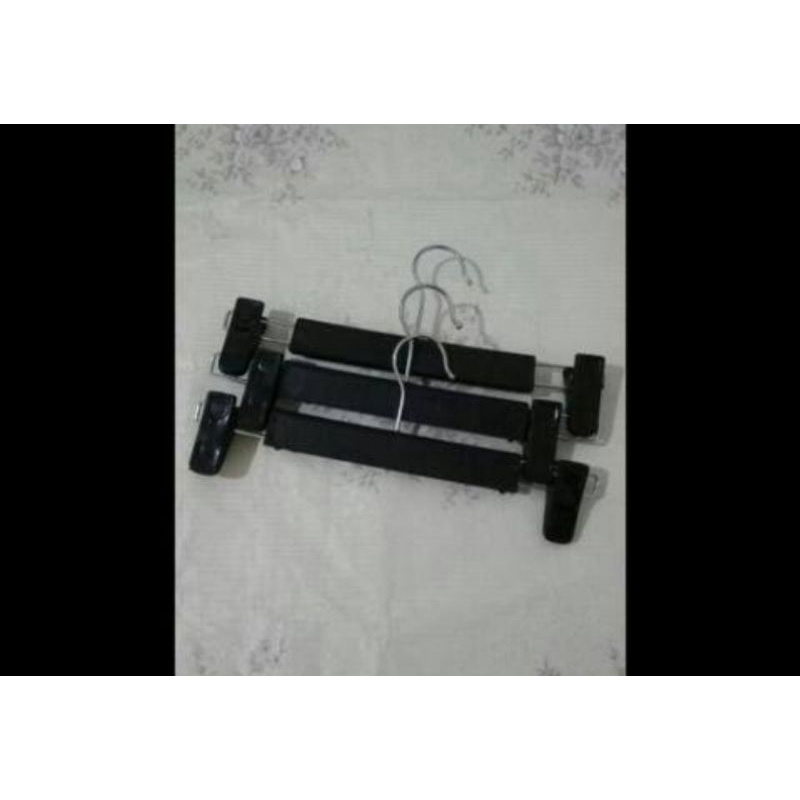 Isi 6 pcs hanger jepit besi 262