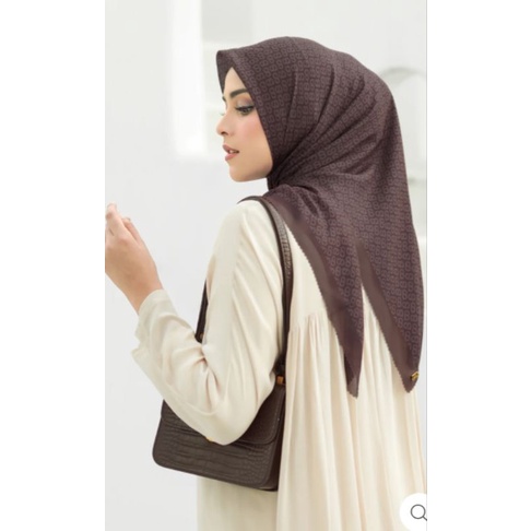 Buttonscarves Tapis Square Tiramisu (Voal)