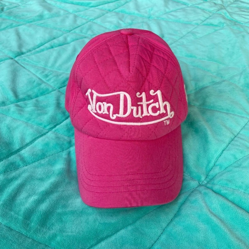 pink von dutch hat
