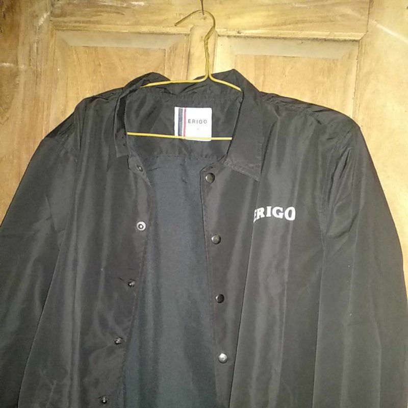 Jaket coach erigo second bekas