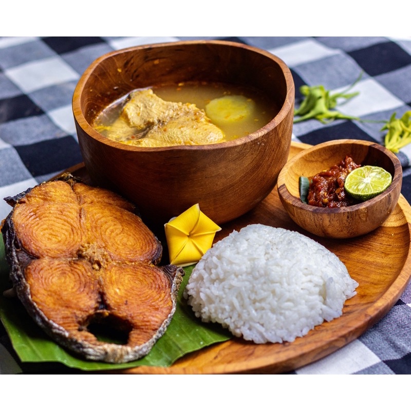 

IKAN GORENG & SOP IKAN SANUR