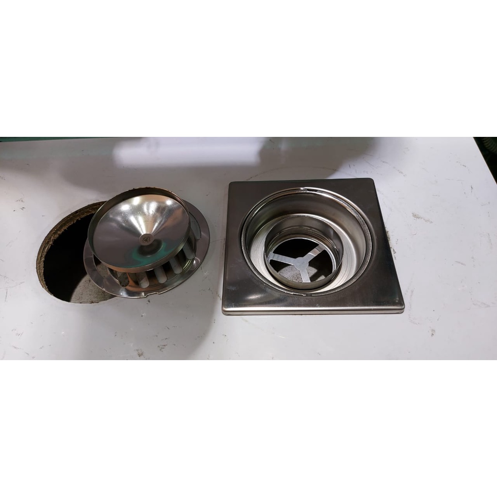 Saringan Got Air / Floor Drain Model Toto Stainless