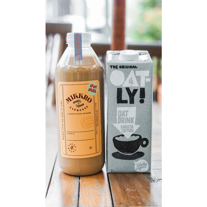 

Beautywearr - Oatly Oat Milk Iced White Coffee - Mikkro Espresso 1L Bottle