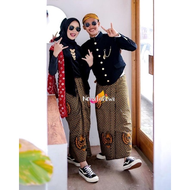 Baju Prewed Instan / Set Baju Adat / Baju Couple - Truntum Garuda