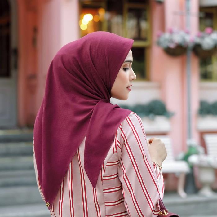 Buttonscarves Tapis Embossed