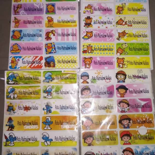 

Stiker label nama custom karakter