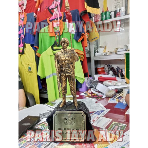Patung Tentara Miniatur Tentara TNI AD, TNI AL, TNI AU, TNI BRIMOB