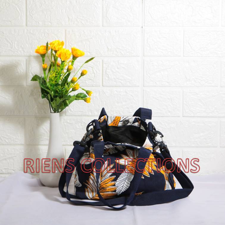 SLING BAG TAS SELEMPANG KANVAS MOTIF ANEKA DAUN BIRU RIENS COLLECTIONS. TAS KANVAS JOGJA