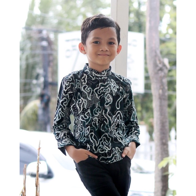 Kemeja batik slimfit anak batik warna hijau botol