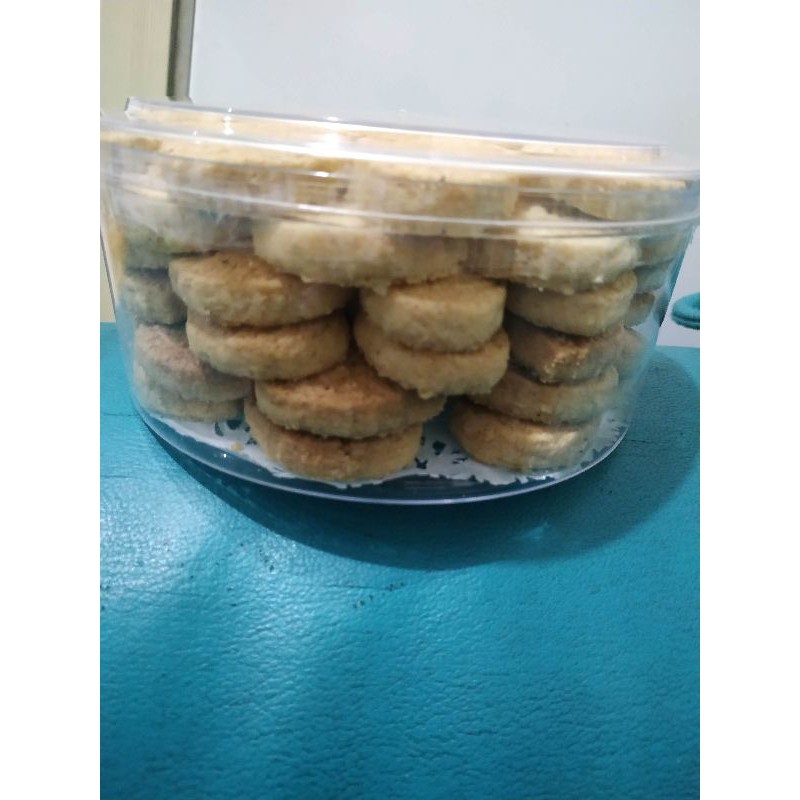 

Kue Kering Havermout Motif Daun