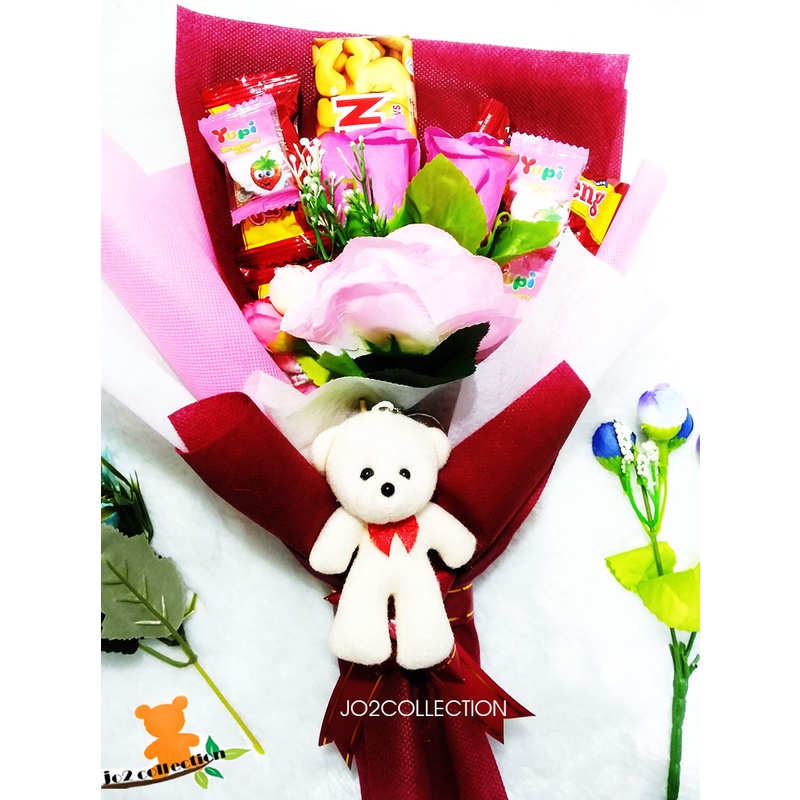 

Buket Bunga Boneka Teddybear Coklat Silverqueen dan Bengbeng