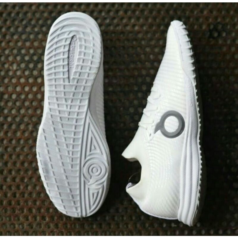 Sepatu Futsal Ortuseight Catalyst Quiver In/Sepatu Futsal Original/Sepatu Futsal Murah
