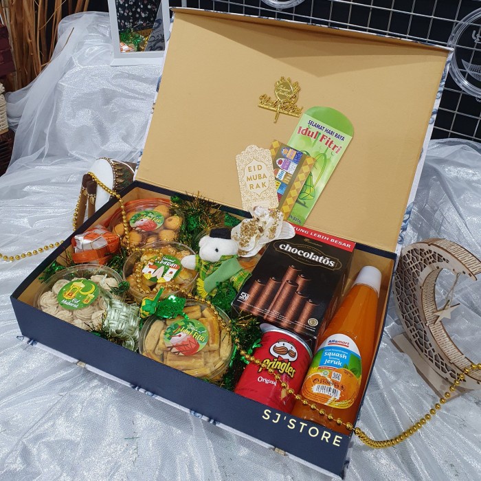 

Paket box hampers lebaran kue kering toples murah 72