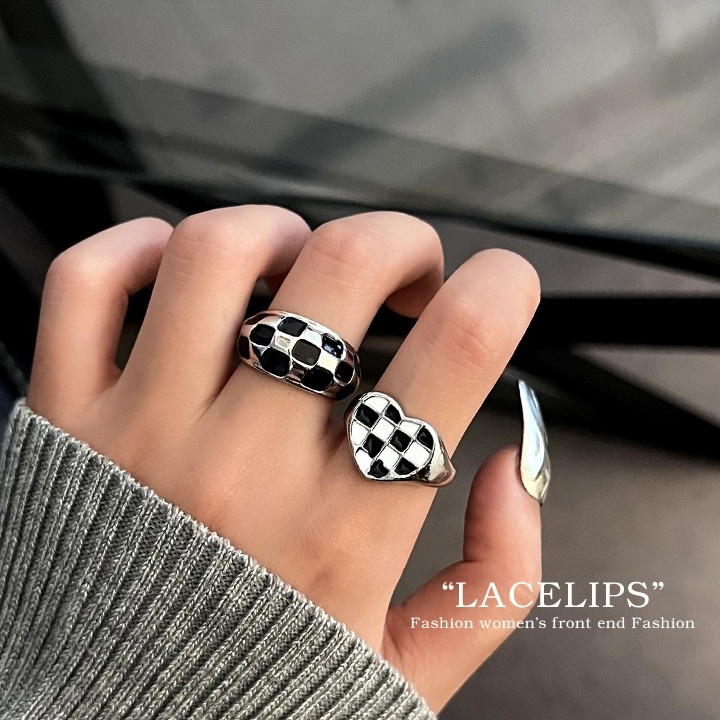 AY(CN) Cincin Silver Motif Kotak-Kotak Hitam Putih Untuk Wanita