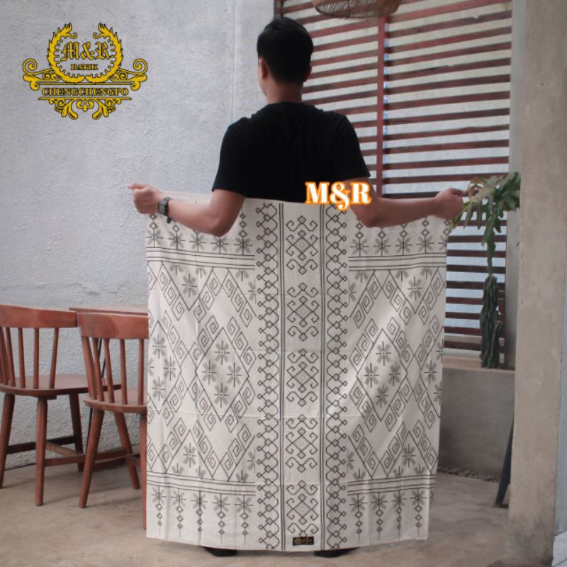 Sarung batik Exclusive M&amp;R Sarung pria motif kasmaran putih