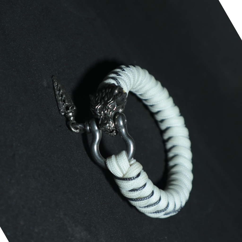 Fenrir Werewolf Omega Shackle Paracord Bracelet