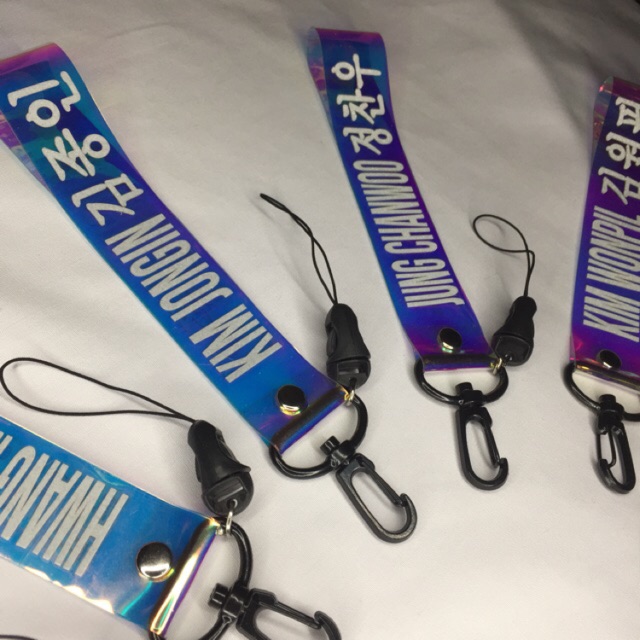 READY CUSTOM STRAP KPOP NON KPOP HOLOGRAM GANTUNGAN READY CUSTOM STRAP KPOP NON KPOP HOLOGRAM GANTUNGAN